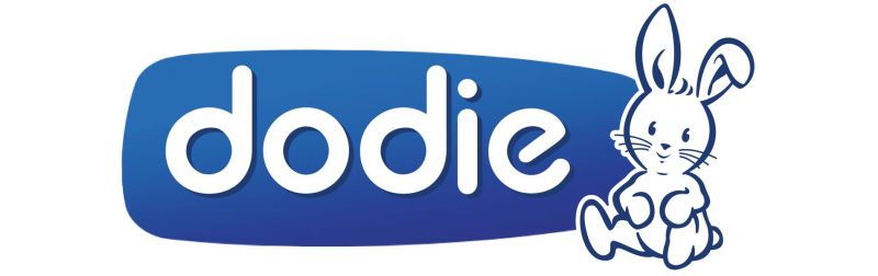 8€90 les 4 paquets Dodie lingettes.