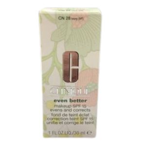 Clinique - EVEN BETTER - Fond de Teint SPF15 - Teinte CN 28 Ivory - 30ml